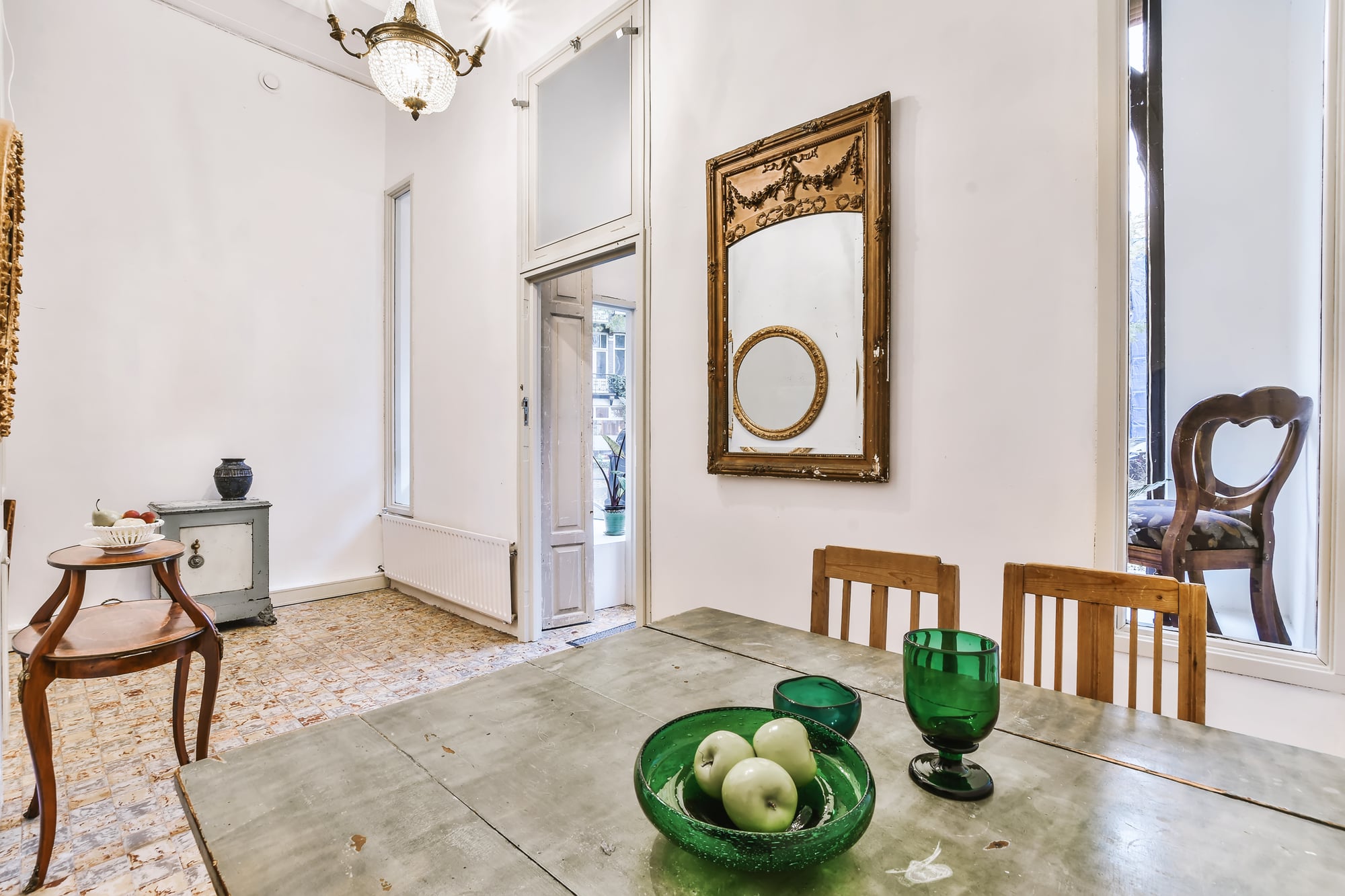 Historic apartment, central Verona